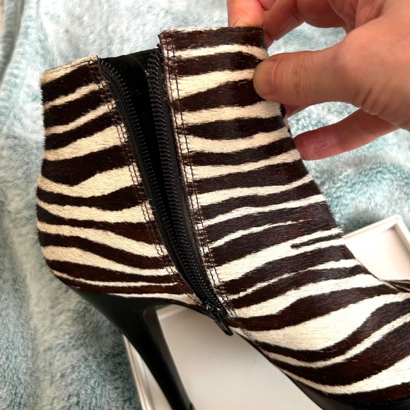 Steve Madden Survey1 Zebra PonyHair Brown/Cream Pointed Toe Ankle Boots Size 7.5 - Picture 10 of 17
